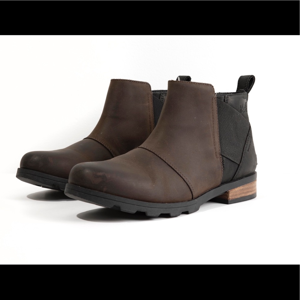 Sorel Emelie Chelsea boots